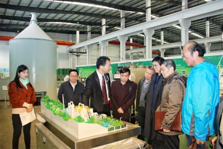 太阳成集团tyc122cc垃圾无害化处理工作站通过权威专家评审，达到行业领先水平